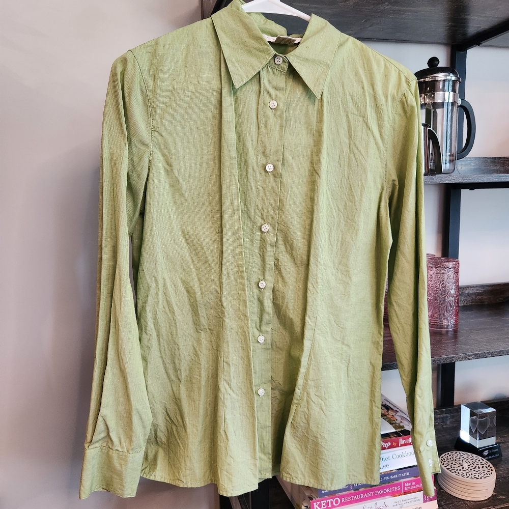 Casual Corner Long Sleeved Button Down Ladies Shirt Size 6 Green - Picture 1 of 5